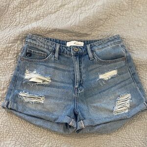KanCan NWOT highrise shorts size S (28/29 waist)